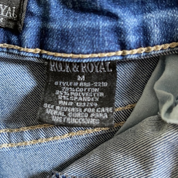 High Wasted Denim Shorts - Picture 3 of 3